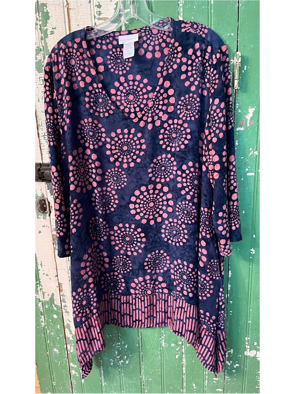 Soft Surroundings Blue V-Neck Tunic Top with Pink Dot Burst Pattern Size S/M